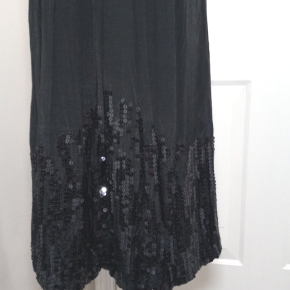 Culture, Black Dress with Sequins 10" up from the Bottom. SILK Size Med - Picture 5 of 10